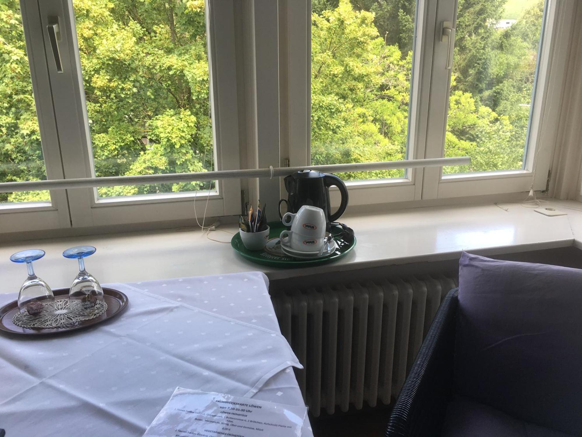 Gasthaus Zum Loewen - Restaurant Akropolis 하우사크 외부 사진